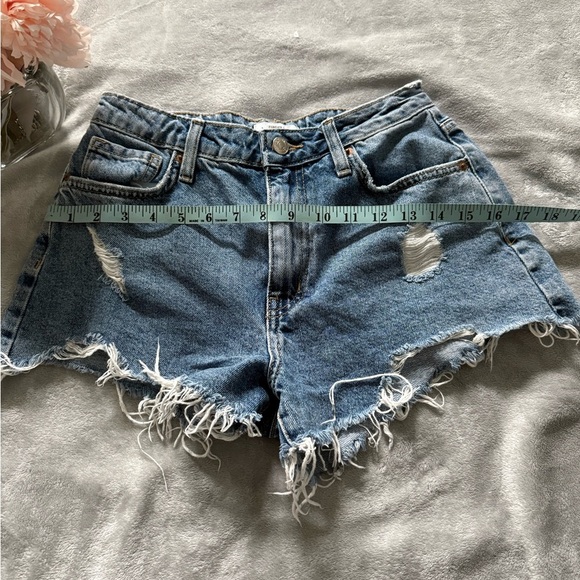 Forever 21 Blue Jean Shorts Distressed Frayed Hem - Picture 5 of 5
